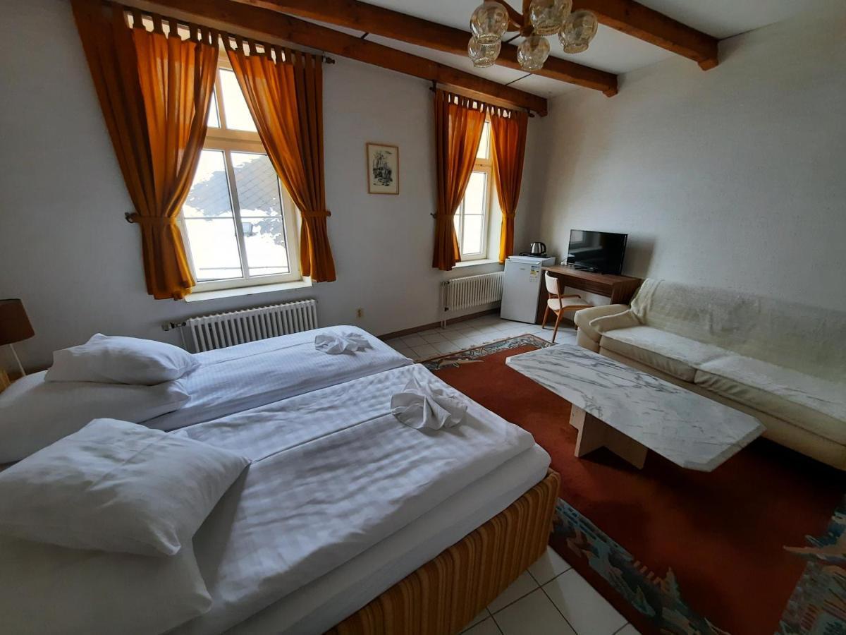 Jeseník Hotel Koruna מראה חיצוני תמונה