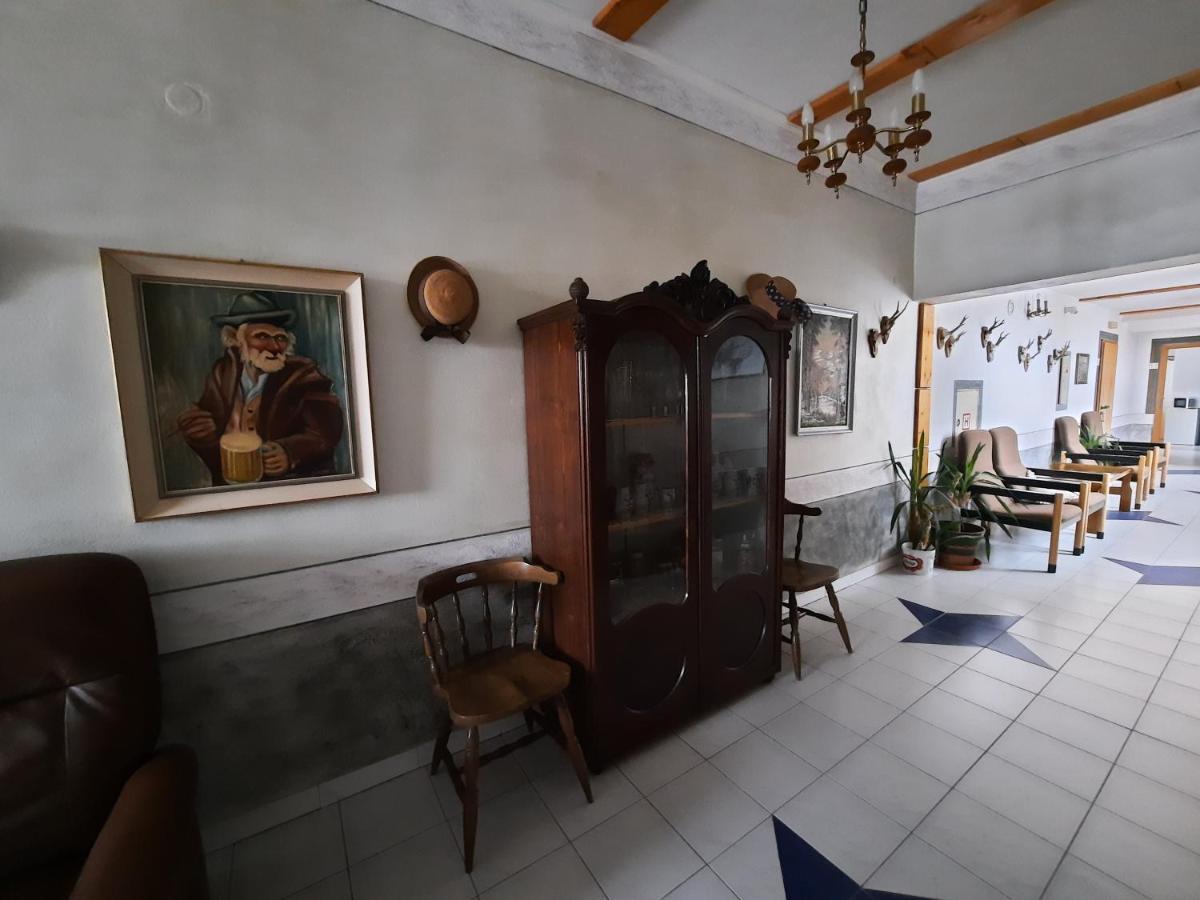 Jeseník Hotel Koruna מראה חיצוני תמונה