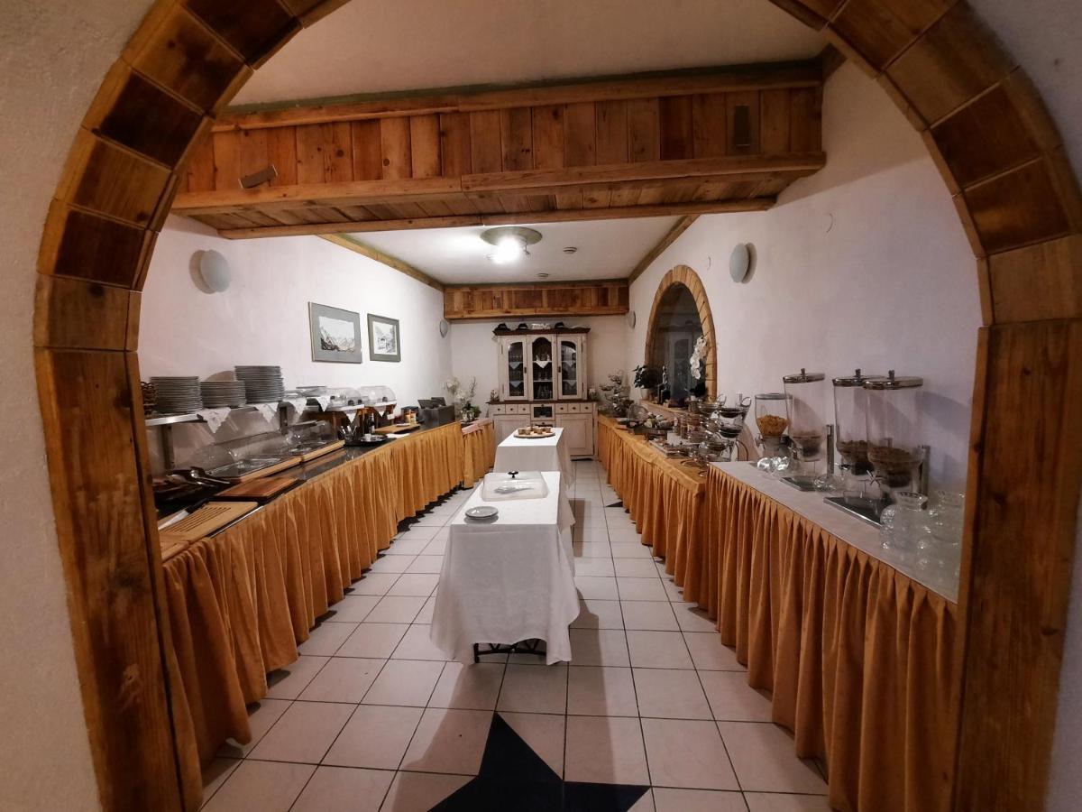 Jeseník Hotel Koruna מראה חיצוני תמונה
