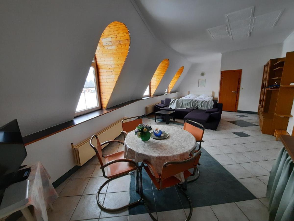 Jeseník Hotel Koruna מראה חיצוני תמונה
