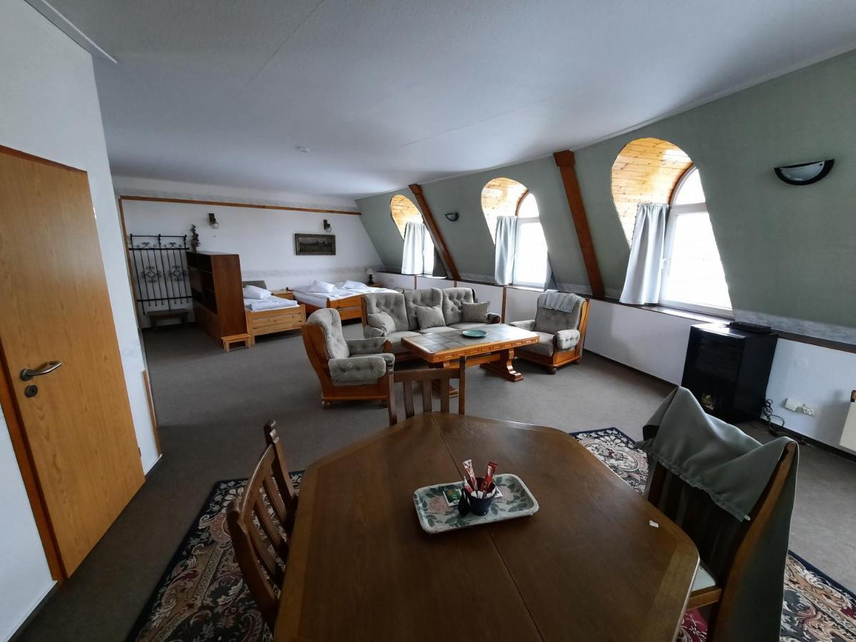 Jeseník Hotel Koruna מראה חיצוני תמונה