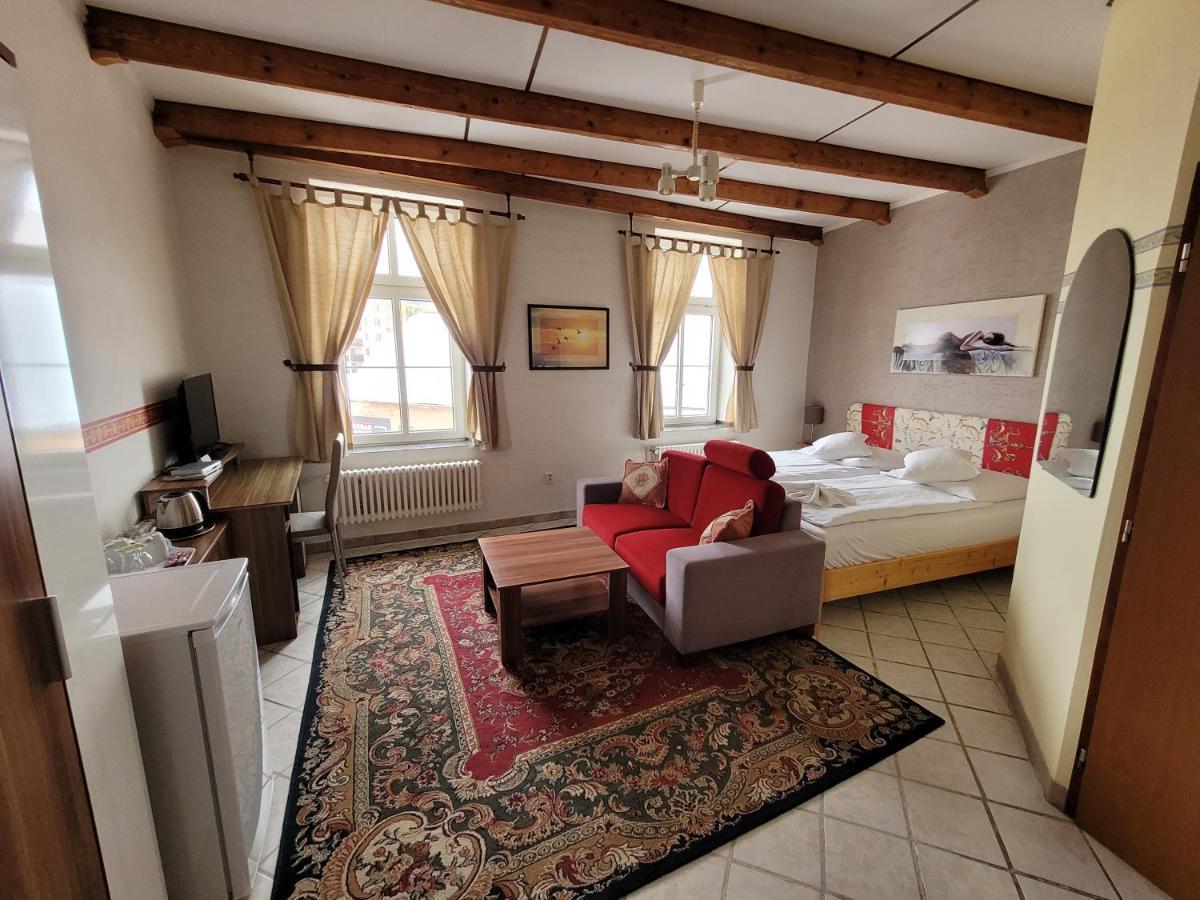 Jeseník Hotel Koruna מראה חיצוני תמונה