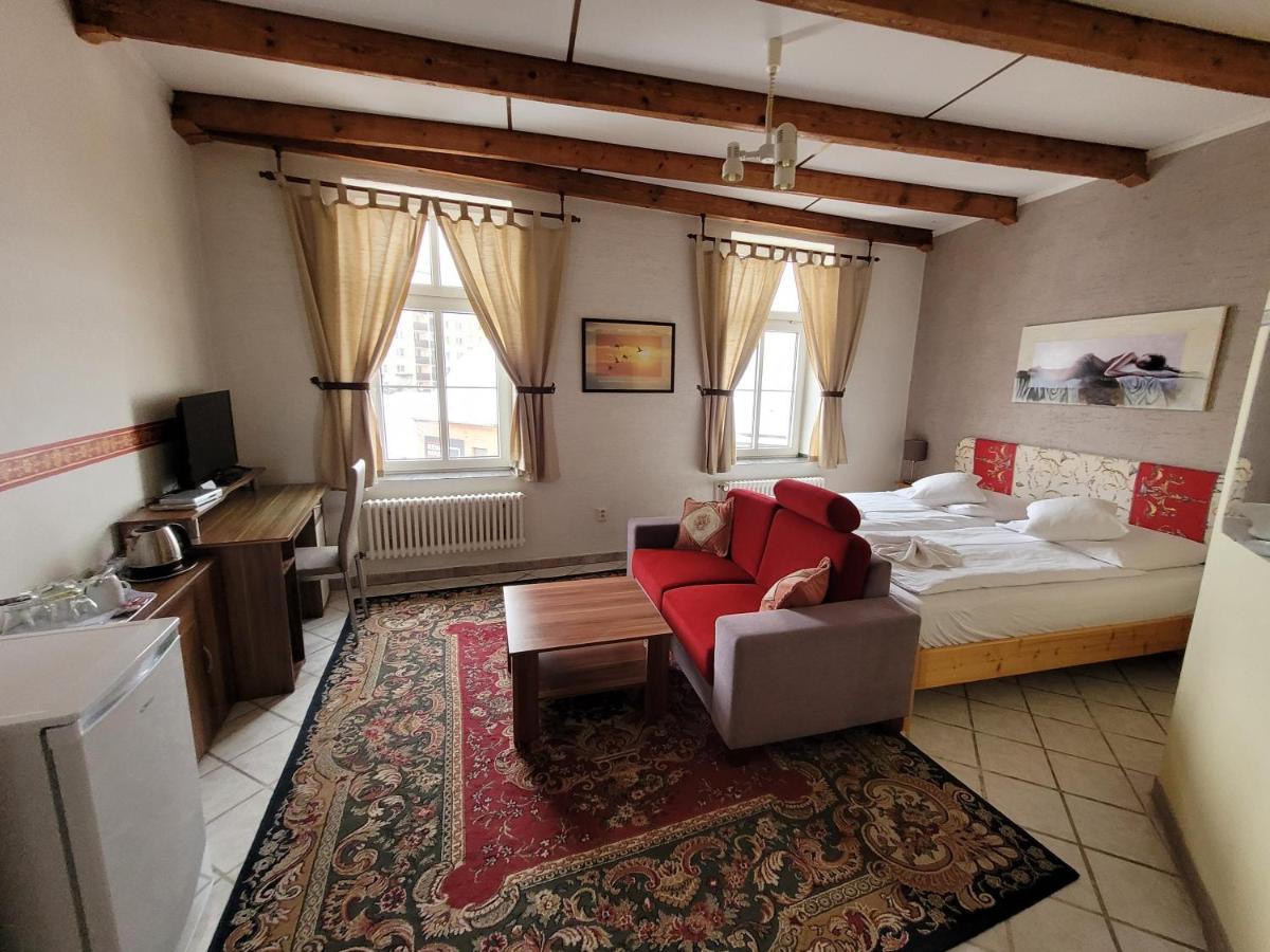 Jeseník Hotel Koruna מראה חיצוני תמונה