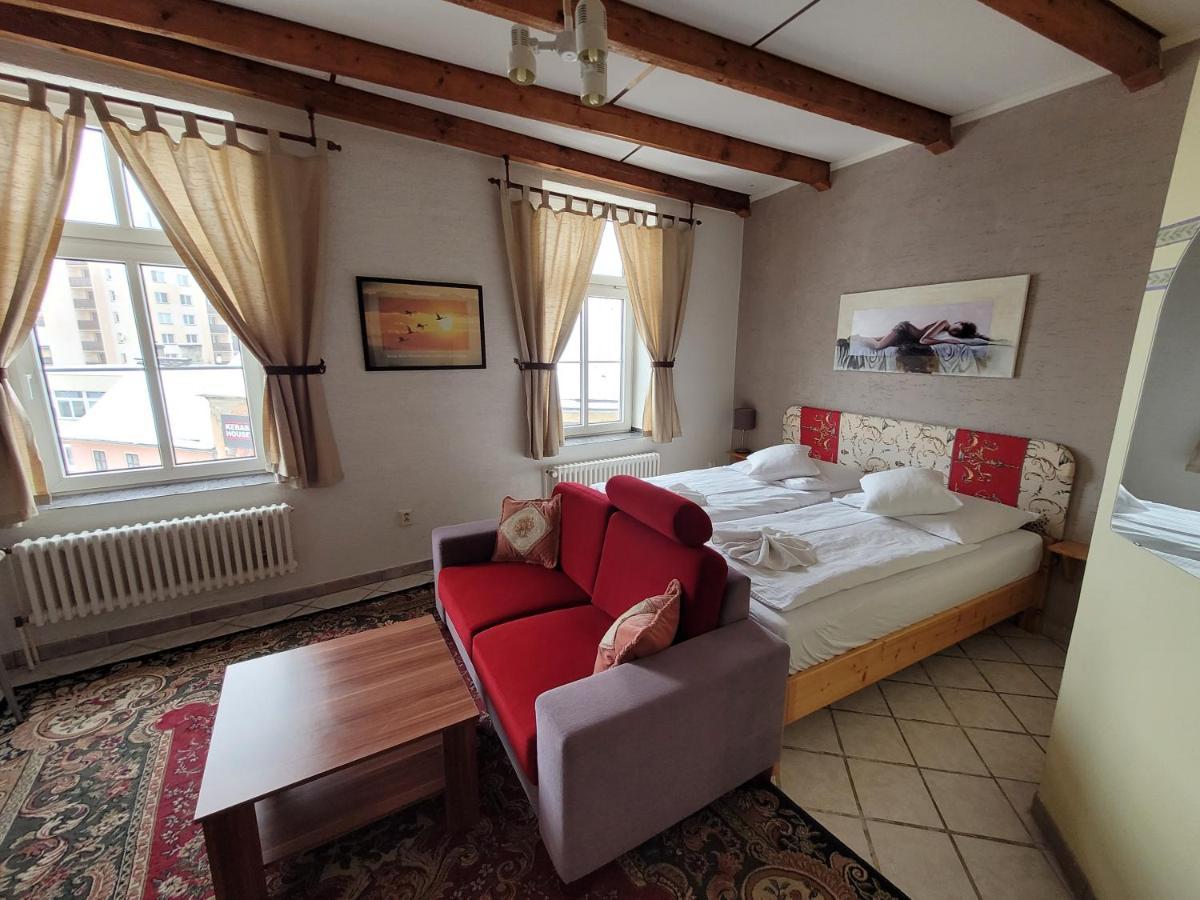 Jeseník Hotel Koruna מראה חיצוני תמונה