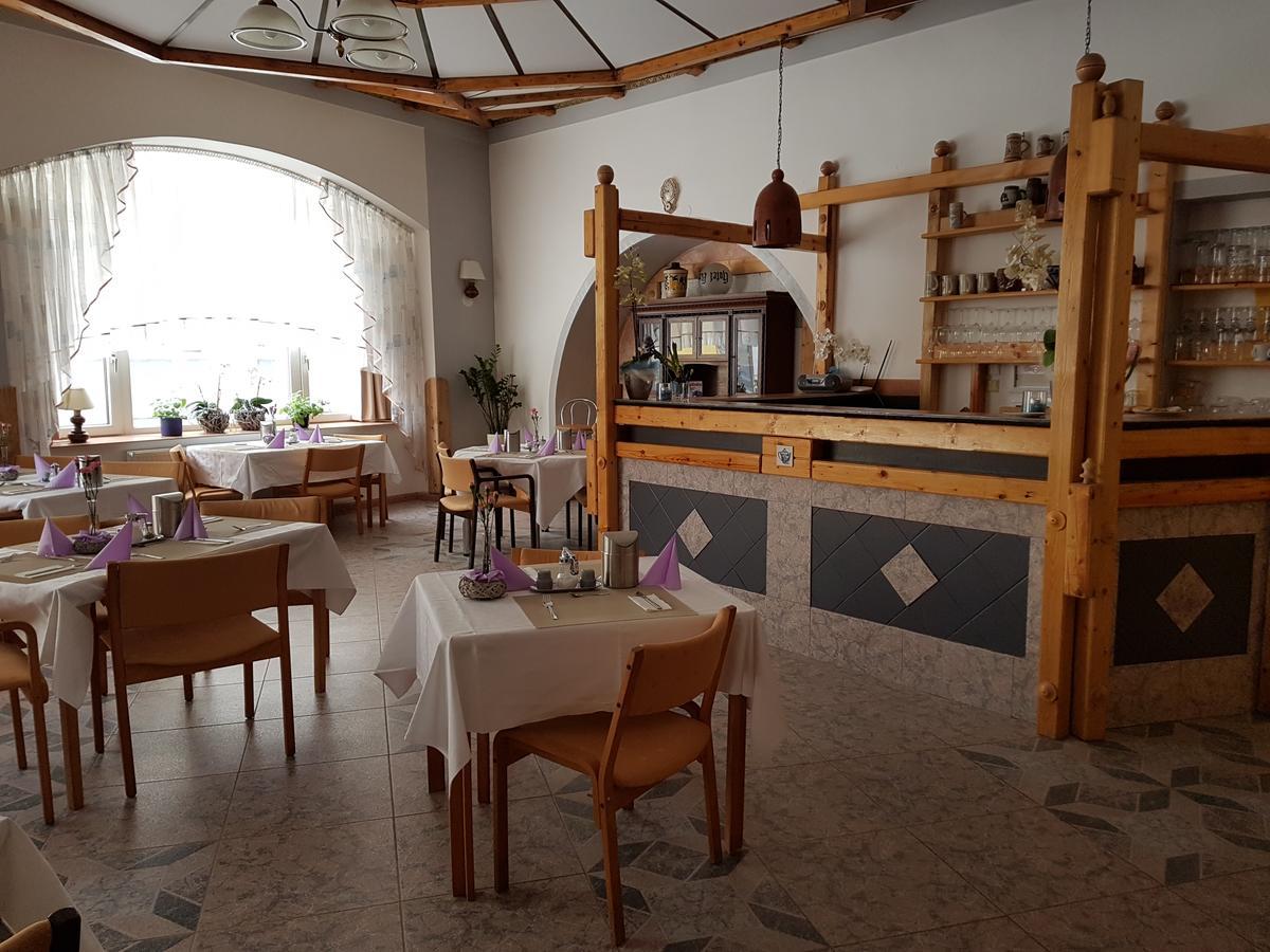 Jeseník Hotel Koruna מראה חיצוני תמונה